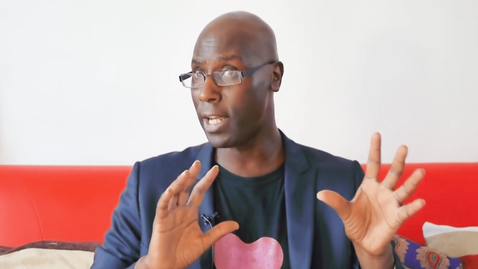 A Rasheed Oger Chapter 1: Clarity - Rasheed Ogunlaru // Coach - Speaker - Author